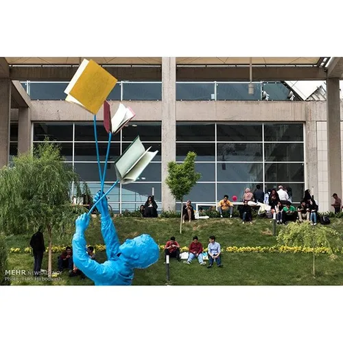هفتمین روز بیست ونهمین نمایشگاه بین المللی کتاب تهران