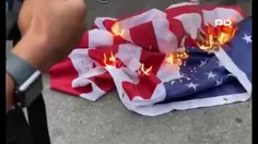 🔴 به آتش کشیدن #پرچم_آمریکا در روز جشن استقلال آمریکا، در