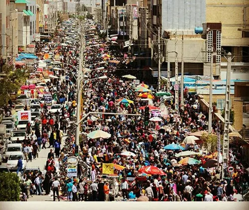 شهر گناوه از استان بوشهر به حدی شلوغ شده که ورودی شهر دیر