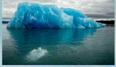 کوه یخی آبی رنگ پدیده نادری است که در اثر عدم تعادل آبهای