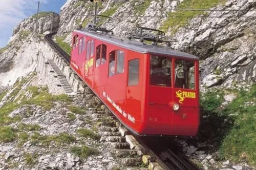 راه آهن ۱۲۰ ساله پیلاتوس در سوئیس شیب دارترین راه آهن دند
