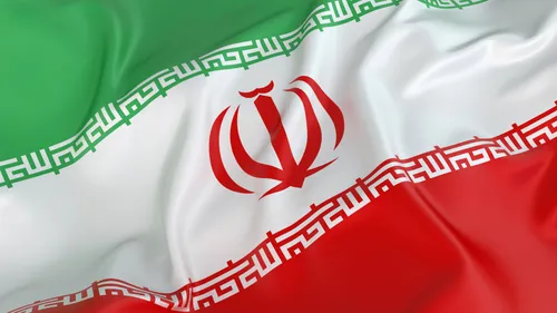 این پرچم وطن ما ایرانه نه اون پرچم منافقین که این چند روز
