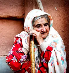 ‏اگه هنوز مادر کنارتون هست و روزی هزار بار طوافش نمی‌کنید