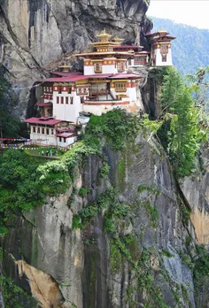 صومعه آشیانه ی ببر در بوتان