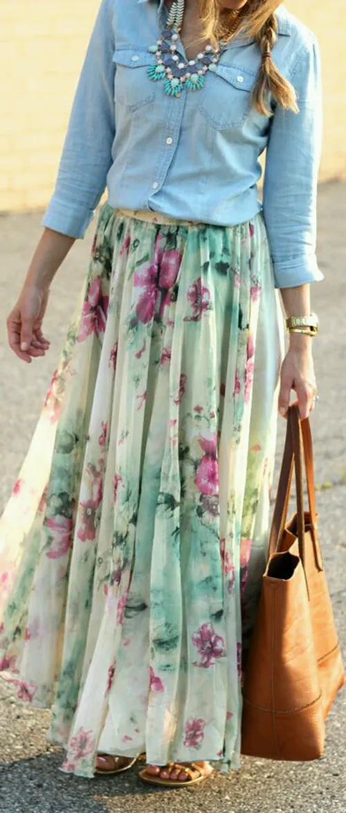 دنیا رو با پوشیدن لباس های گل گلی زیباتر کنید مد ایده گلی