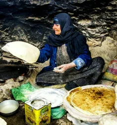 مادرم همیشه پشتِ سرم دعا می خواند ...