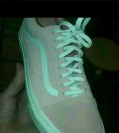 این کفش چه رنگیه؟