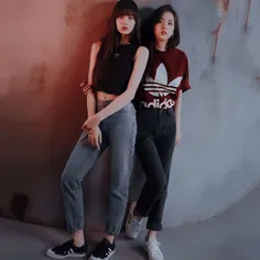 Lisa and jiisoo