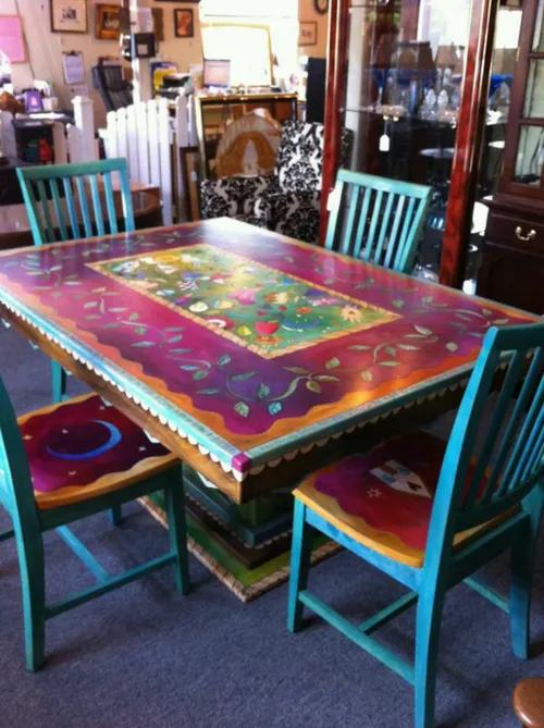 میز قدیمی تان را رنگارنگ و جدید کنید 👌 بازیافت خلاقانه ای