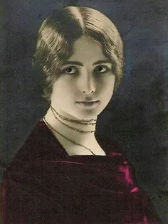 #رعنا اولین ملکه زیبایی ایران در سال ۱۸۹۶ توسط مجله ایلوس