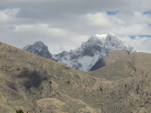 دارم میرم اون کوه .