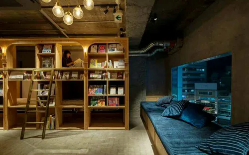 ساختار اتاق های هتل کتاب و تخت به گونه ای است که در هر ات