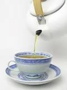 راحیل بیا کتری چایی بگیر به بچه ها اول صبح چایی سبز بده.