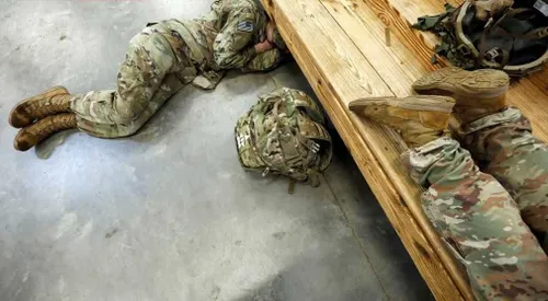 ▪ ️این عکس را رویترز منتشر کرده از وضعیت سربازان آمریکایی