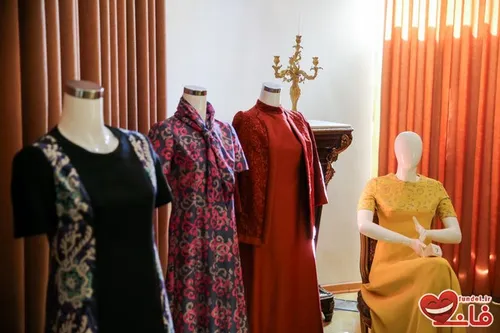 سایت تفریحی فاندل: نمایشگاه پوشاک سلطنتی فرح پهلوی در کاخ
