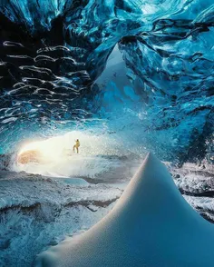 منظره‌ای خارق العاده از طبیعت زیبا و بکر غارهای یخی ایسلن
