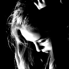 سـاز بی آوازم و سنتــور میخـواهـد دلـم