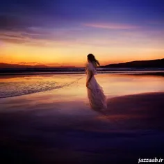 میخواهم برایت تنهایی را معنی کنم!در ساحل کنار دریا ایستاد