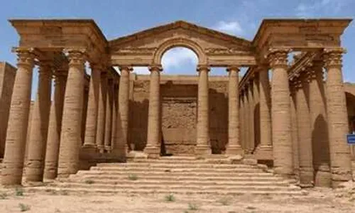 داعش ورودی های قلعه باستانی آشور را منفجر کرد ؛