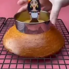 کیک عروسکی 

