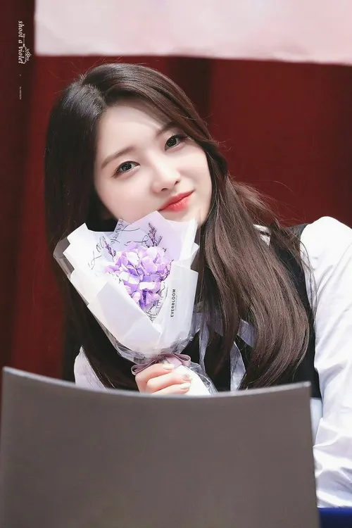 sihyeon everglow forever