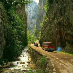 عکس قدیمی از تنگه ابوالحیات در مسیر#شیراز 😍 ⛰