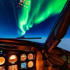 تصاویری زیبا از شفق قطبی روز گذشته  از داخل هواپیما