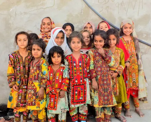 پزشکان جهادی سیستان بلوچستان رفتند برای معاینه کودکان خدا