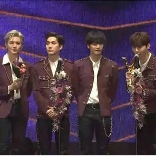 NUEST Winner Digital Busang