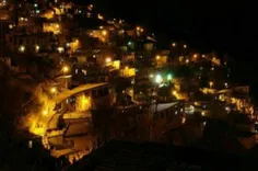 📸 نمایی زیبا از شهر #ماسوله در شب!😍 