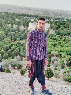 این عکس یادگاری من جای دوستان هم خالی