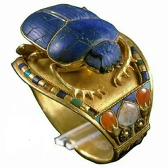دستبند طلای فرعون " توت عنخ امون" فرمانروای مصر با نقش "س