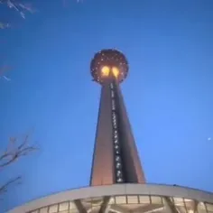 🌎 ویدئویی هیجان‌انگیز از پرش از سکوی ۲۸۰ متری بانجی برج م