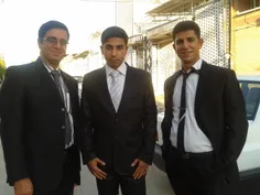 اینا سه برادرن چه خوشکل ایستادن یکیشونم عشقمه شوهرمه خوش 