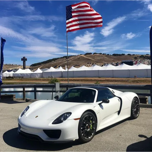 Porsche-918 Spyder