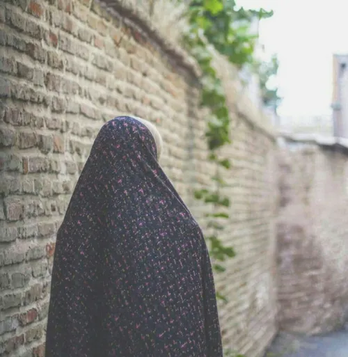 . حجاب مانند اولین خاکریز جبهه است که دشمن برای تصرف سرزم