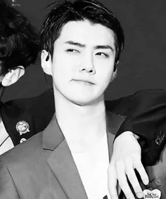 من آخرش با این عکسات جون میدم لنتی😭  #سهون #sehun