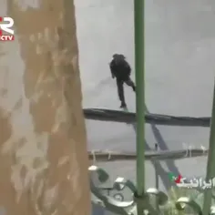سرباز بی شرف اسرائیلی دوچرخه دختر فلسطینی را به زور میگیر