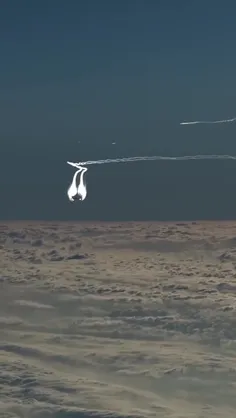 تصاویری از پرواز هواپیمای بوئینگ ۷۴۷ در آسمان که از کابین