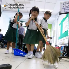 اکثر مدارس ژاپنی فاقد نظافتچی هستند و دانش آموزان روزانه 