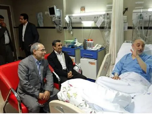 دکتر محمود احمدی نژاد روز گذشته به همراه مرتضی تمدن به عی
