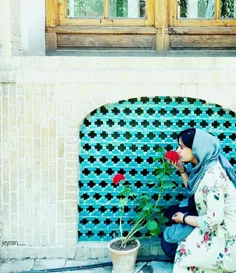 آدم رویایی،خاکستر رویاهای گذشته اش را بیخودی بهم می زند