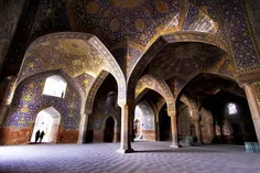 مسجد امام اصفهان ترکیبی از فن معماری و ذوق هنری است. سازن