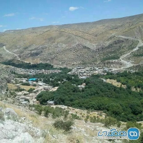 روستای آشان که در شمال مراغه قرار گرفته، بسیار زیباست و م