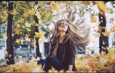 ‏این باد پاییز که موها رو بهم میریزه و شال ها رو میبره می