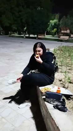 هیچی از خوراکی با ارزش تر نیس🤣🤣