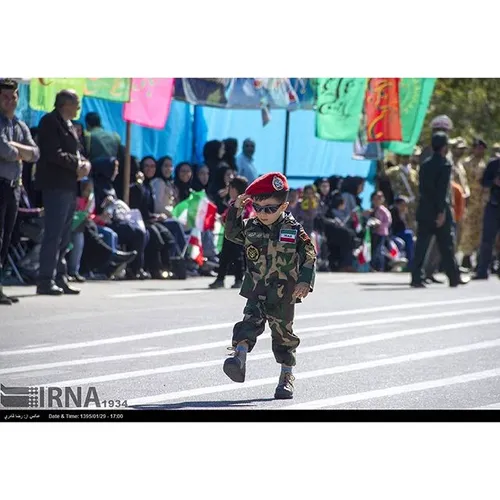شیراز - رژه مشترک یگان های نمونه ارتش و سایر نیروهای مسلح