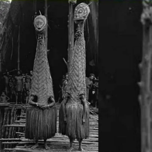 تصویری جالب از مجسمه های به جا مانده از اب اوریجین ها است