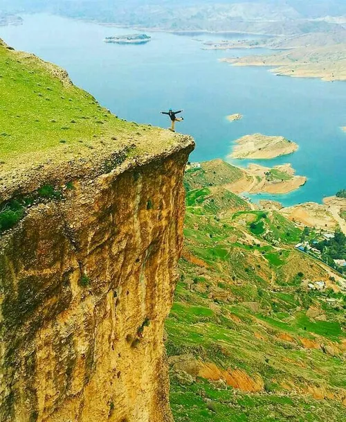 تصویری بسیار زیبا از نمای دریاچه ی پشت سد دز... ایذه...اس