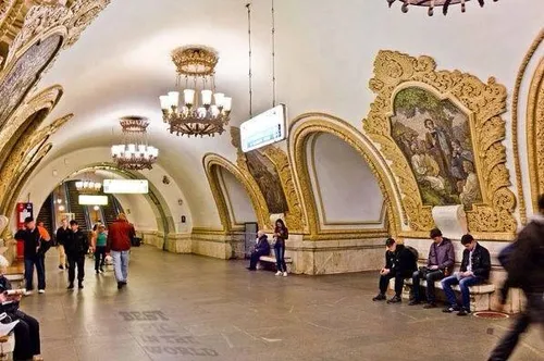 يکى از ايستگاههاى مترو مسکو